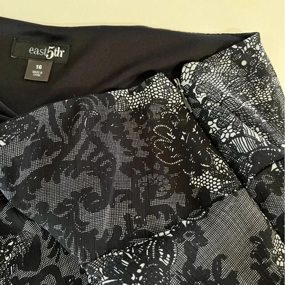 East 5th Black and White Maxi Skirt - Picture 4 of 6